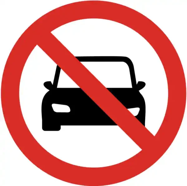 Uzlīme Ar auto braukt aizliegts