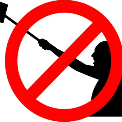 Uzlīme Taisīt selfijus aizliegts aizlieguma zīme sabiedriskās vietās