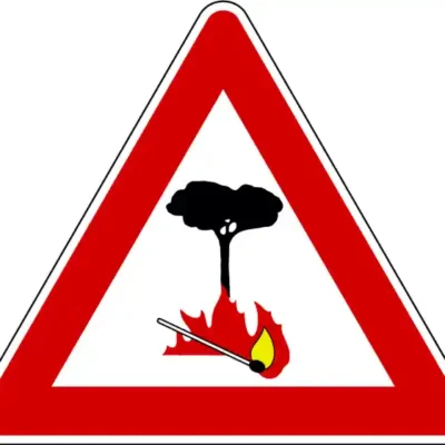 Uzlīme Bīstami viegla aizdegšanās ugunsdrošības brīdinājjuma zīme