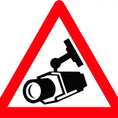 Uzlīme Uzmanību tiek veikta videonovērošana brīdinājuma zīme