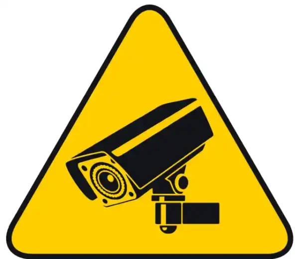 Uzlīme Uzmanību tiek veikta videonovērošana brīdinājuma zīme